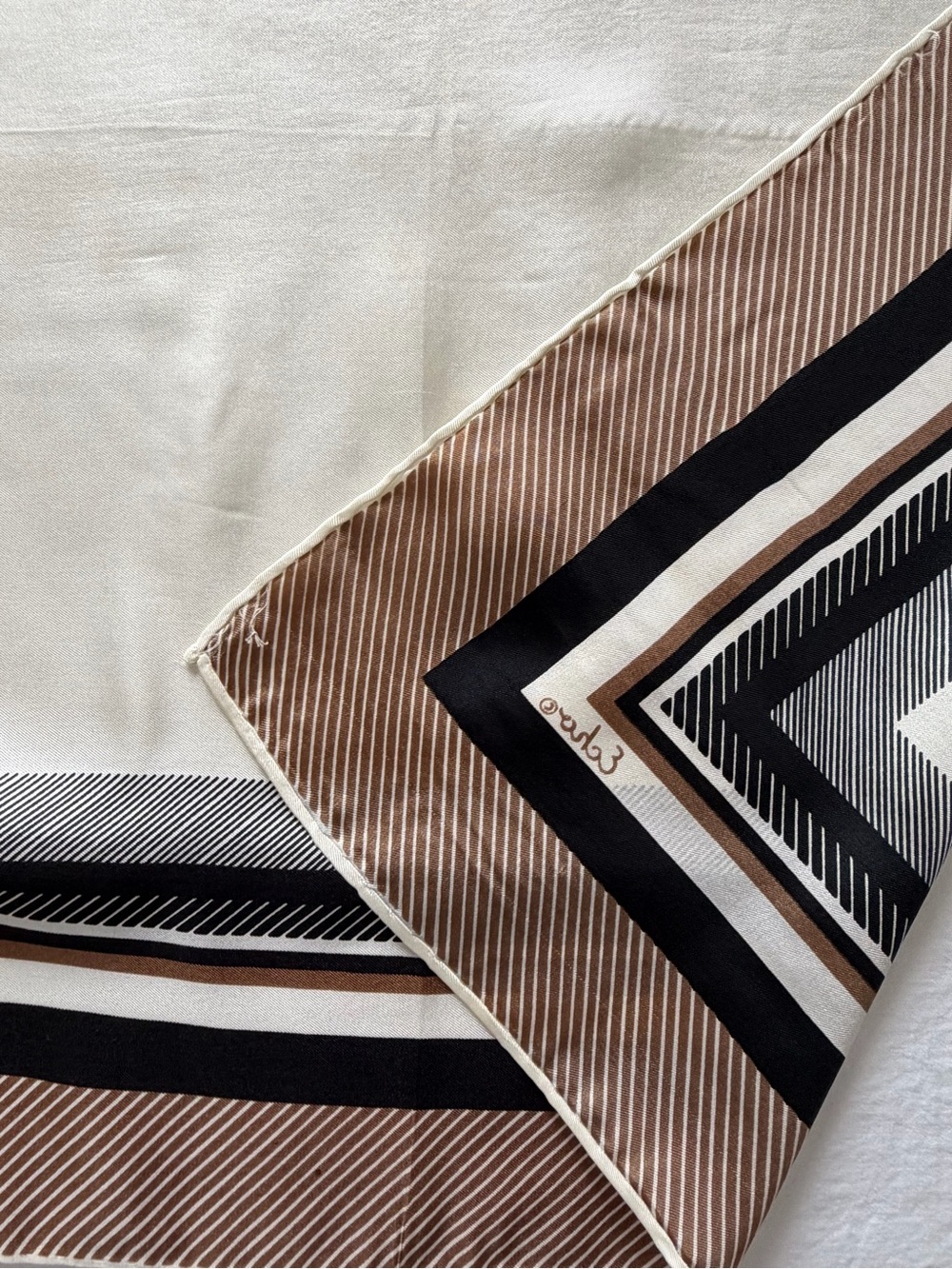 Echo Vintage Echo signed rolled-edge silk scarf featuring a brown, black, and wh - Picture 5 of 10